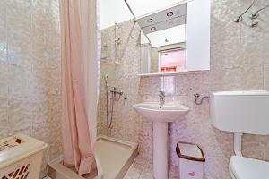 Ένα μπάνιο στο Apartments by the sea Brna, Korcula - 10057