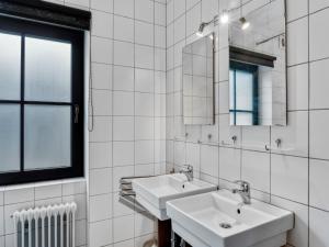 Un baño de Chalet in Leogang near Ski Slopes 32 fotos más