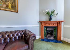 Criterion Warwick Hotel的休息区