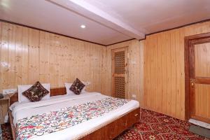 Hotel Bright Palace客房内的一张或多张床位