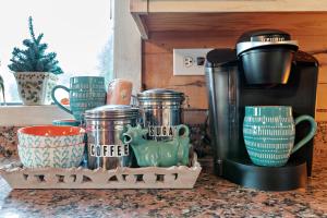 Fotografie z fotogalerie ubytování Mighty Oak Log Cabin v destinaci Fredericksburg