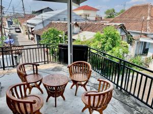 Balkoni atau teres di Sastro Inn Syariah Hotel Malioboro