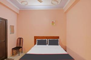 Fotografie z fotogalerie ubytování Collection O Mayank Guest House Near ISKCON Temple Noida v destinaci Kālkāji Devi