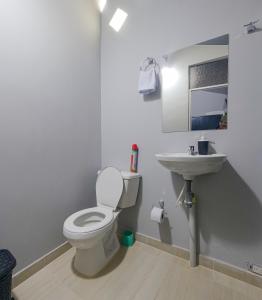 Ένα μπάνιο στο La Kzona - Hab Doble