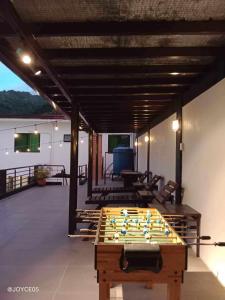 Biliár nebo kulečník v ubytování Natural Hotspring resort