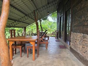 Patio nebo venkovní prostory v ubytování Ceylon wilpattu safaris & lodging