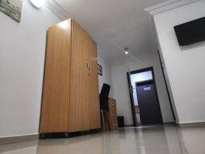 TV a/nebo společenská místnost v ubytování Ne-yo hotel & rv lodges
