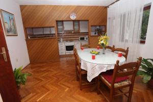 Kuchyňa alebo kuchynka v ubytovaní Apartment Mare