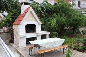Vonkajšia záhrada v ubytovaní Apartment Mare