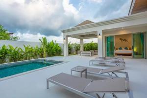 Πισίνα στο ή κοντά στο Brand New Completed v124