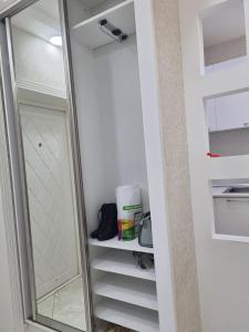 Kuchyň nebo kuchyňský kout v ubytování Apartment and Guesthouse for COP29 Baku