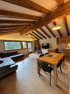 TV a/nebo společenská místnost v ubytování Appartamento chalet