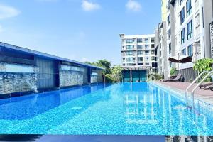 Bassein majutusasutuses Treasure Condo swimming Wifi cooking või selle lähedal