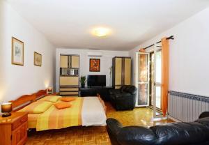 Posteľ alebo postele v izbe v ubytovaní Apartments Snjeza