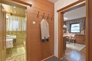 Ένα μπάνιο στο Haus Madlen