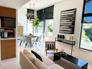 Η κουζίνα ή μικρή κουζίνα στο VILLA ONEUM - Apartment SOL with privat POOL