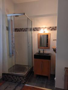 Ένα μπάνιο στο Charmant T2 place de Verdun +19 φωτογραφίες