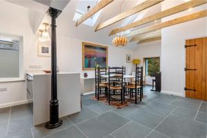 Φωτογραφία από το άλμπουμ του Mill Lodge, Middle Mill, Solva, Pembrokeshire σε Haverfordwest