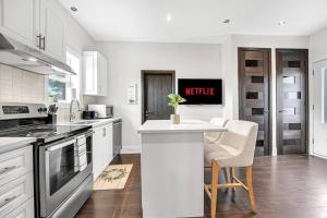 Gallery image of Luxury 2BR Home Near DT GO Hospitals Waterfalls in Hamilton