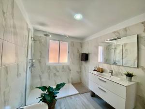 Koupelna v ubytování Cottage Gran Canaria completely renovated with Jacuzzi
