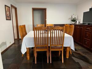高勒Charming 4BR Retreat near Gawler的相册照片