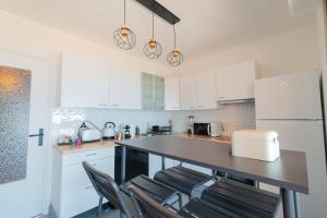 Galeriebild der Unterkunft Luxury Monte Carlo- Seaview, Champagne & AC in Beausoleil