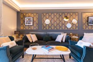 Galeriebild der Unterkunft Luxury Monte Carlo- Seaview, Champagne & AC in Beausoleil