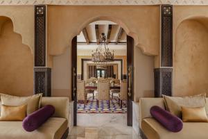 Istumisnurk majutusasutuses Sharq Village & Spa, a Ritz-Carlton Hotel