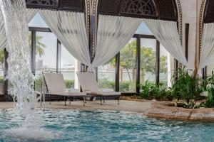 Bassein majutusasutuses Sharq Village & Spa, a Ritz-Carlton Hotel või selle lähedal