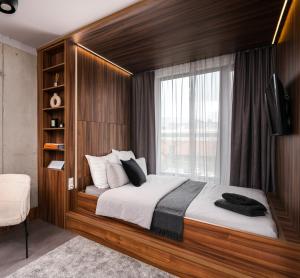 Posteľ alebo postele v izbe v ubytovaní Apartments Wroc'LOVE by me &302 Legnicka Self Check-In 24h & Lift & Air conditioning