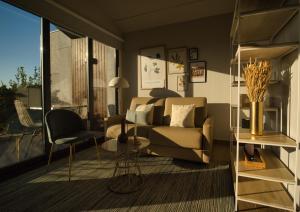 A seating area at Alto da Pousa
