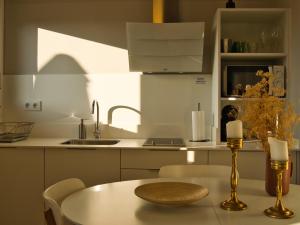A kitchen or kitchenette at Alto da Pousa