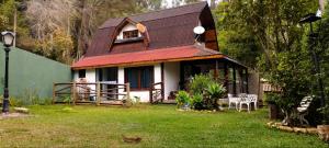 En have udenfor Casa na Floresta em Campos do Jordao + 30 billeder