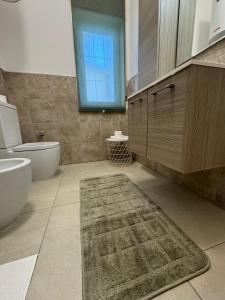 Ένα μπάνιο στο Marina sea home