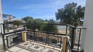 Μπαλκόνι ή βεράντα στο STAY Uptown Apartment