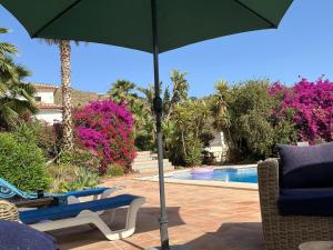 Bazén v ubytování Villa in Andalusia with Private Pool & Sea Views nebo v jeho okolí