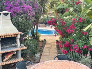 Bazén v ubytování Villa in Andalusia with Private Pool & Sea Views nebo v jeho okolí