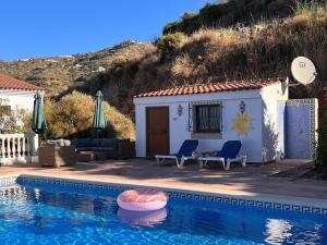 Bazén v ubytování Villa in Andalusia with Private Pool & Sea Views nebo v jeho okolí