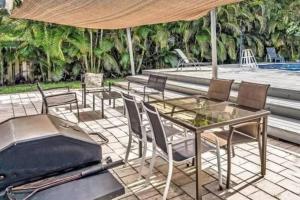 Fotografie z fotogalerie ubytování Cozy 3 - 2, heated Pool & Jacuzzi, 10 min Beach and Las Olas v destinaci Fort Lauderdale