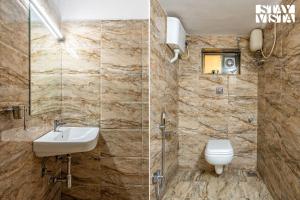 Ένα μπάνιο στο StayVista at Bela Mansion 8 BHK - Pet Freindly Villa +29 φωτογραφίες