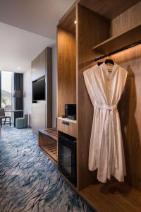 TV a/nebo společenská místnost v ubytování DoubleTree by Hilton Hobart
