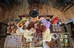 Makanan di atau berdekatan hotel