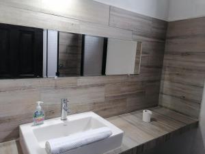 Koupelna v ubytování Casa BOSQUE LUCIERNAGAS