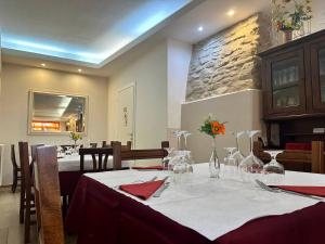 A restaurant or other place to eat at Locanda Fosca Umbra