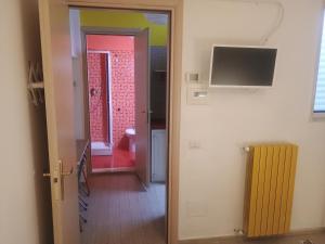 A television and/or entertainment centre at Terrazza Sui Sassi