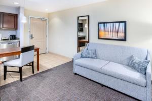 Kuchyň nebo kuchyňský kout v ubytování Homewood Suites by Hilton Denver - Littleton