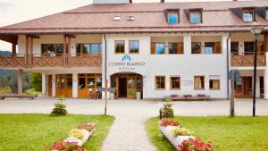Η πρόσοψη ή η είσοδος του Hotel Corno Bianco