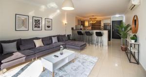 Posezení v ubytování Deluxe Ocean Apartment Heliopolis