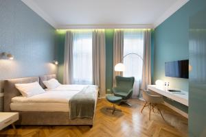Llit o llits en una habitació de Apartamenty Pod Orłem