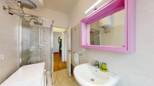 A bathroom at Hannalore - By Ligooria Még 37 kép